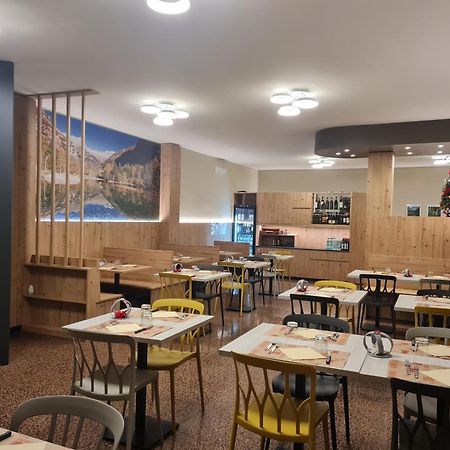 Hotel Ristorante Bucaneve San Martino (Sondrio) Exterior foto
