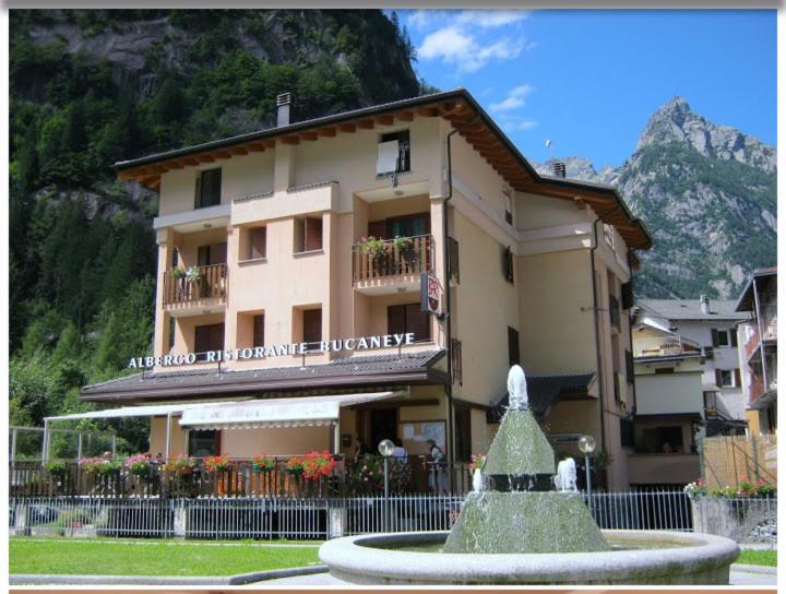 Hotel Ristorante Bucaneve San Martino (Sondrio) Exterior foto