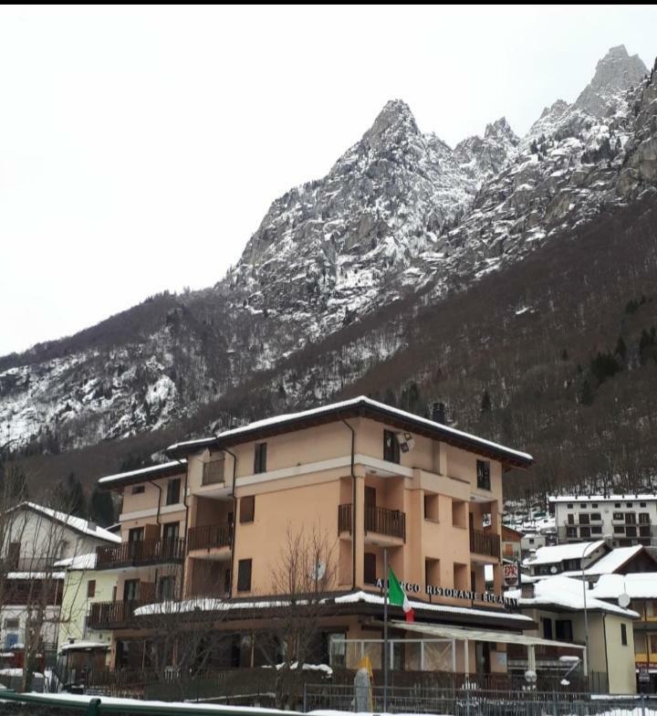 Hotel Ristorante Bucaneve San Martino (Sondrio) Exterior foto